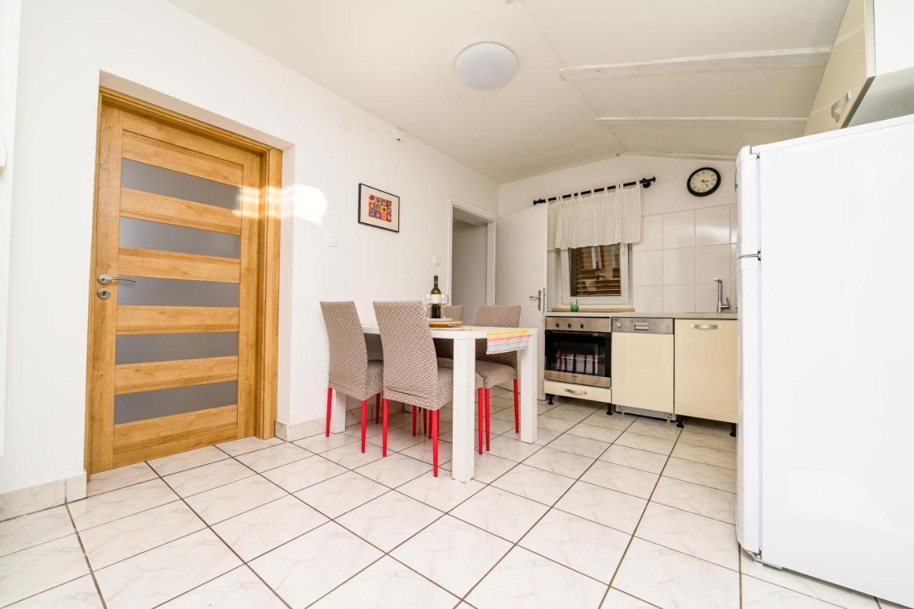 House Rosa Apartman Mali Lošinj Kültér fotó