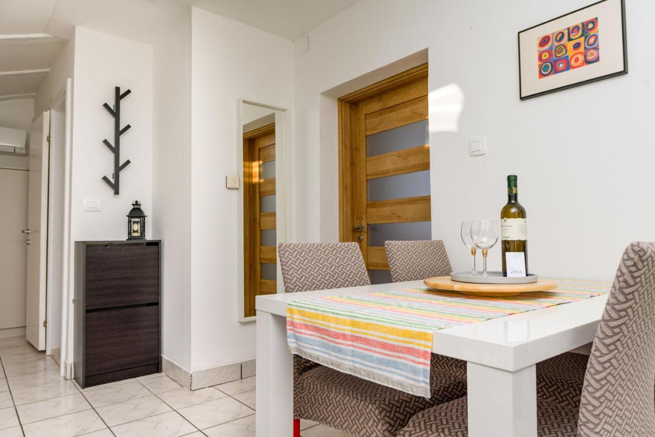 House Rosa Apartman Mali Lošinj Kültér fotó
