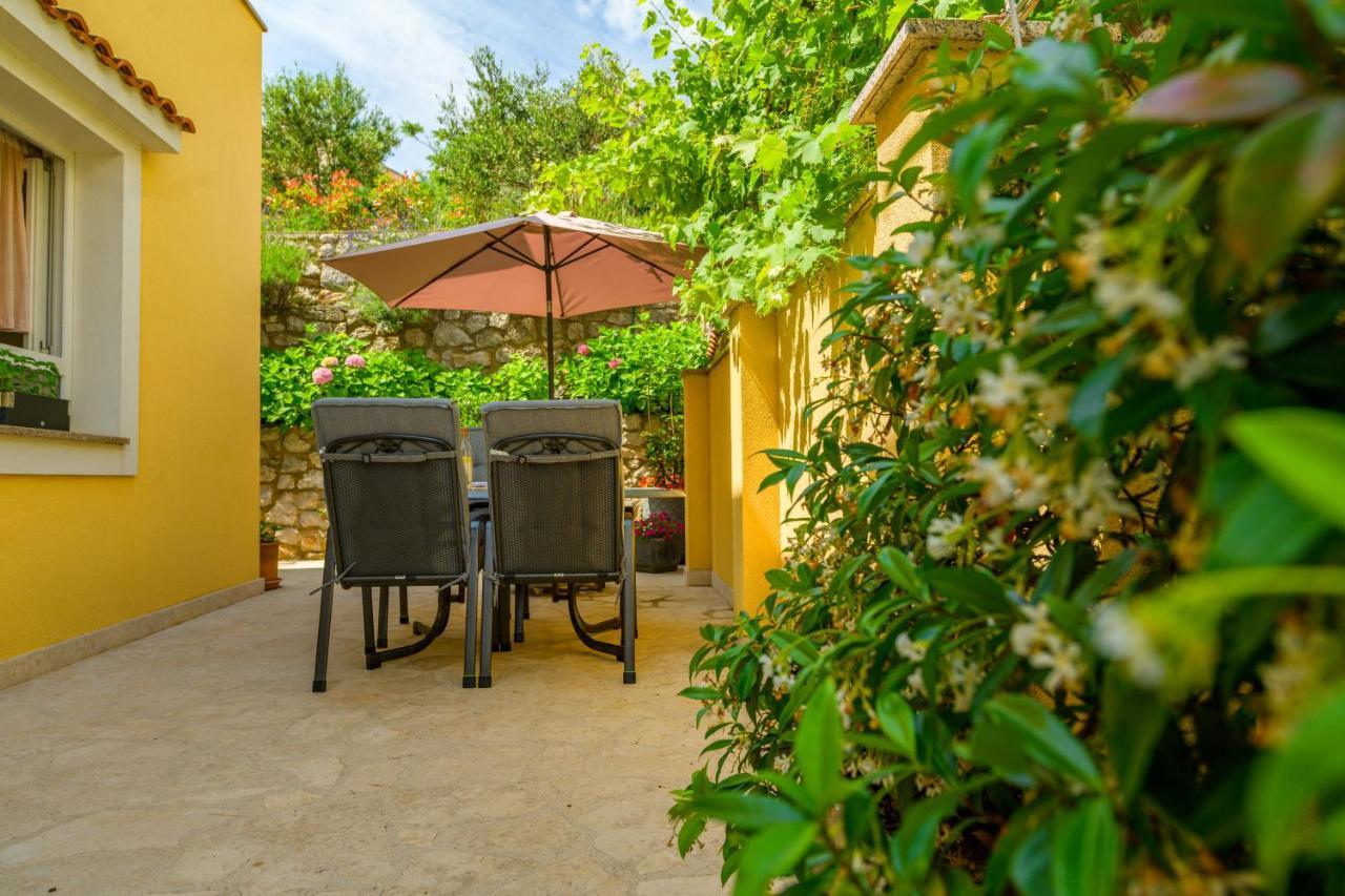 House Rosa Apartman Mali Lošinj Kültér fotó