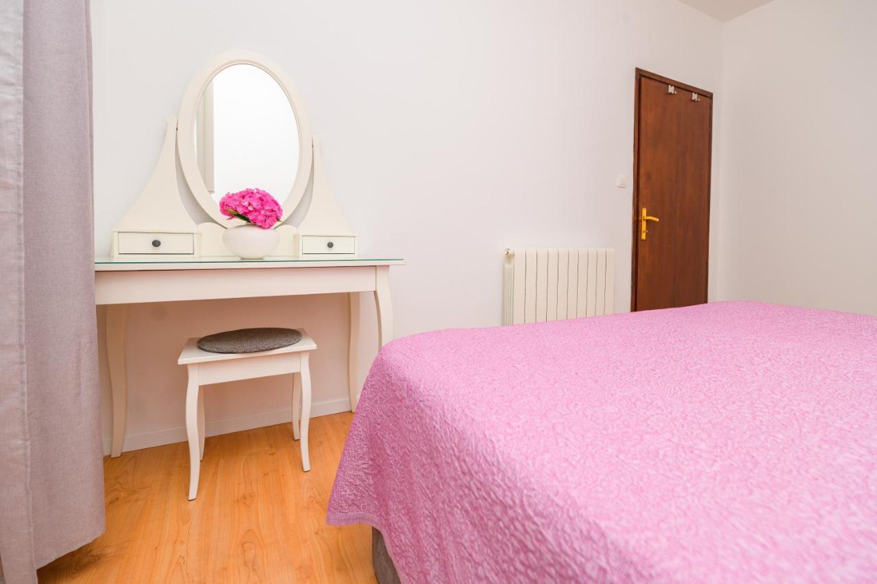 House Rosa Apartman Mali Lošinj Kültér fotó