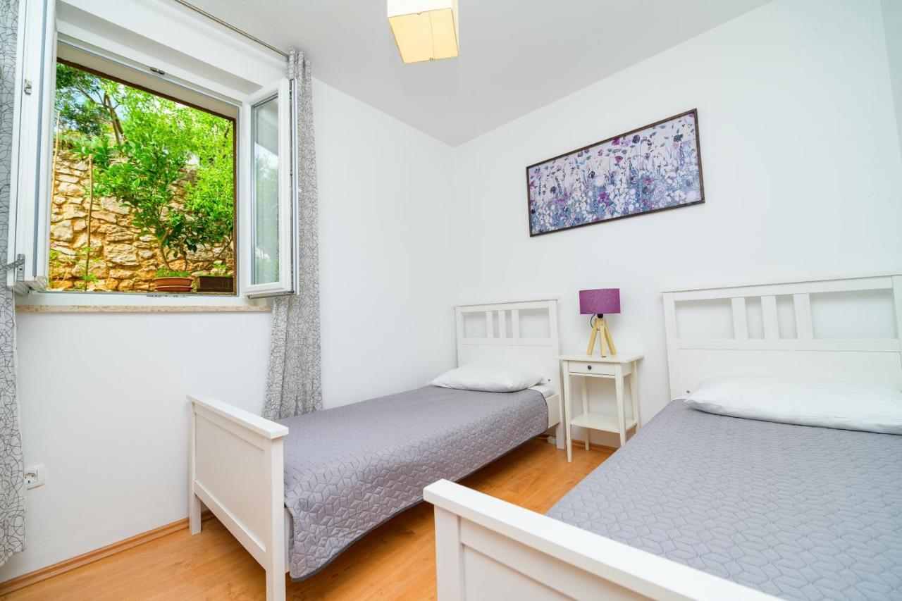 House Rosa Apartman Mali Lošinj Kültér fotó